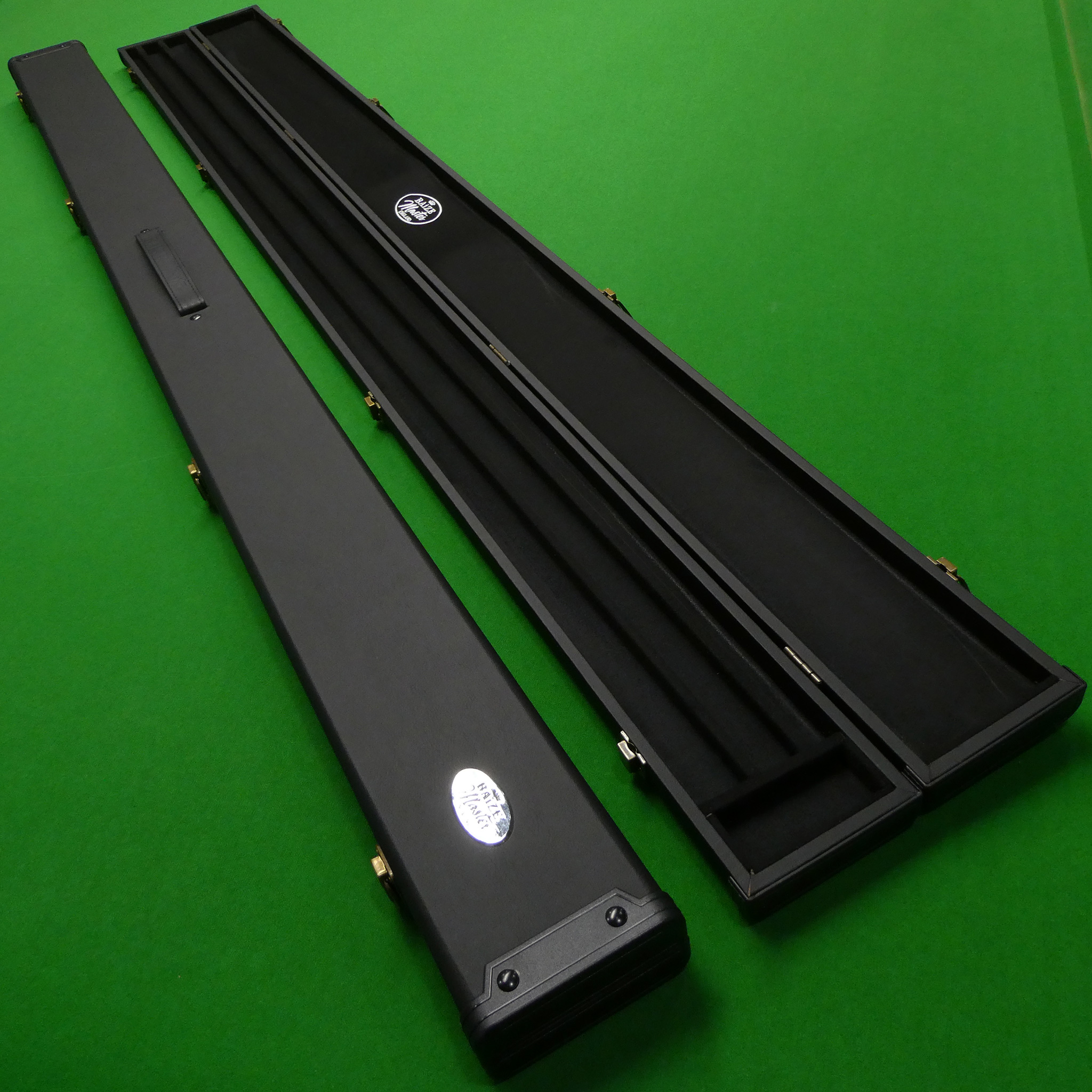 1pc Baize Master Wide Black cue case (Holds 3 cues)