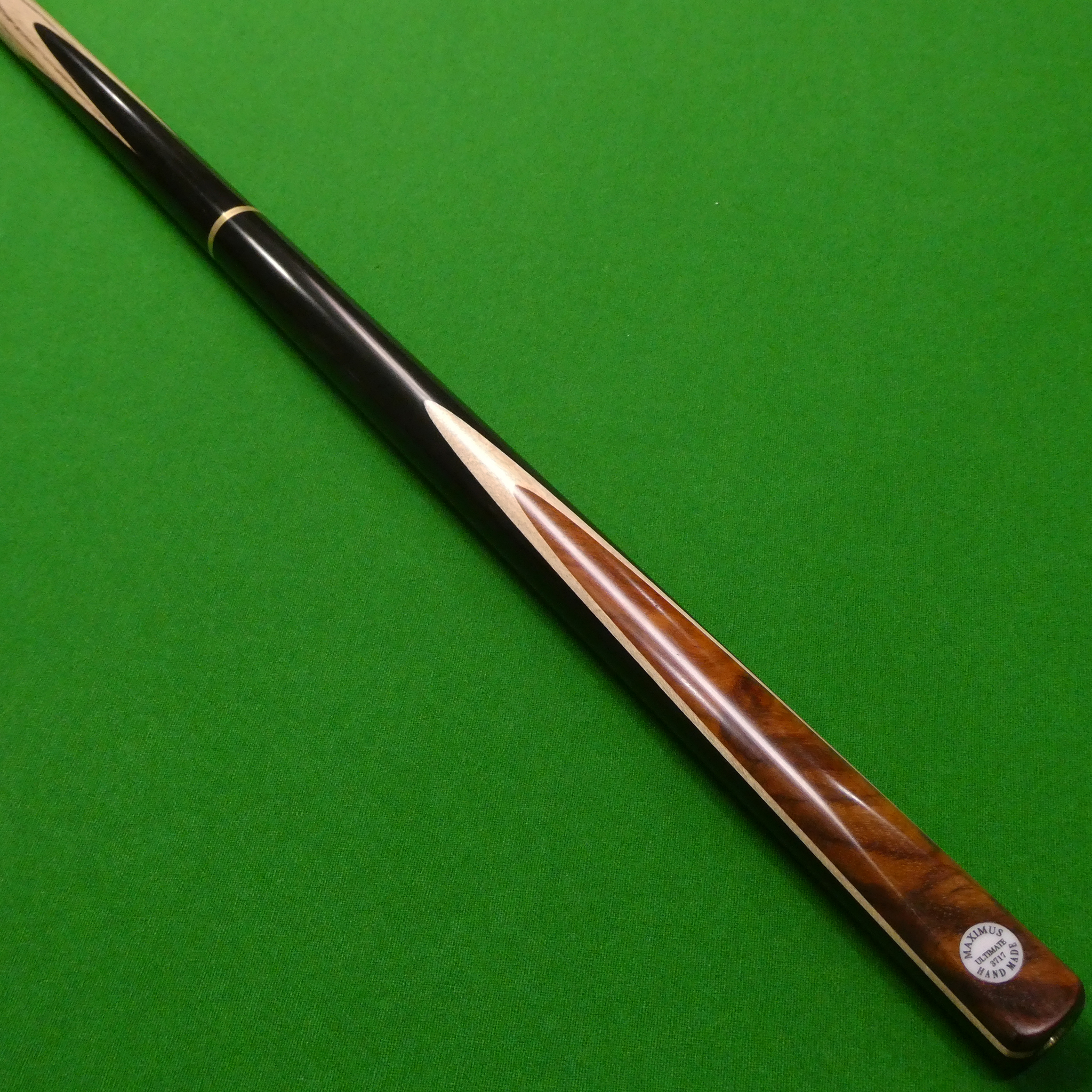 3/4 Maximus Ultimate cue 3717 with Ultimate Ash shaft, Ebony & Afzelia